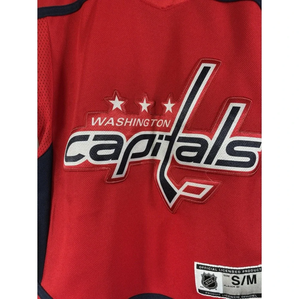 NHL Officially Licensed jersey size S washington Capitals hockey pullover